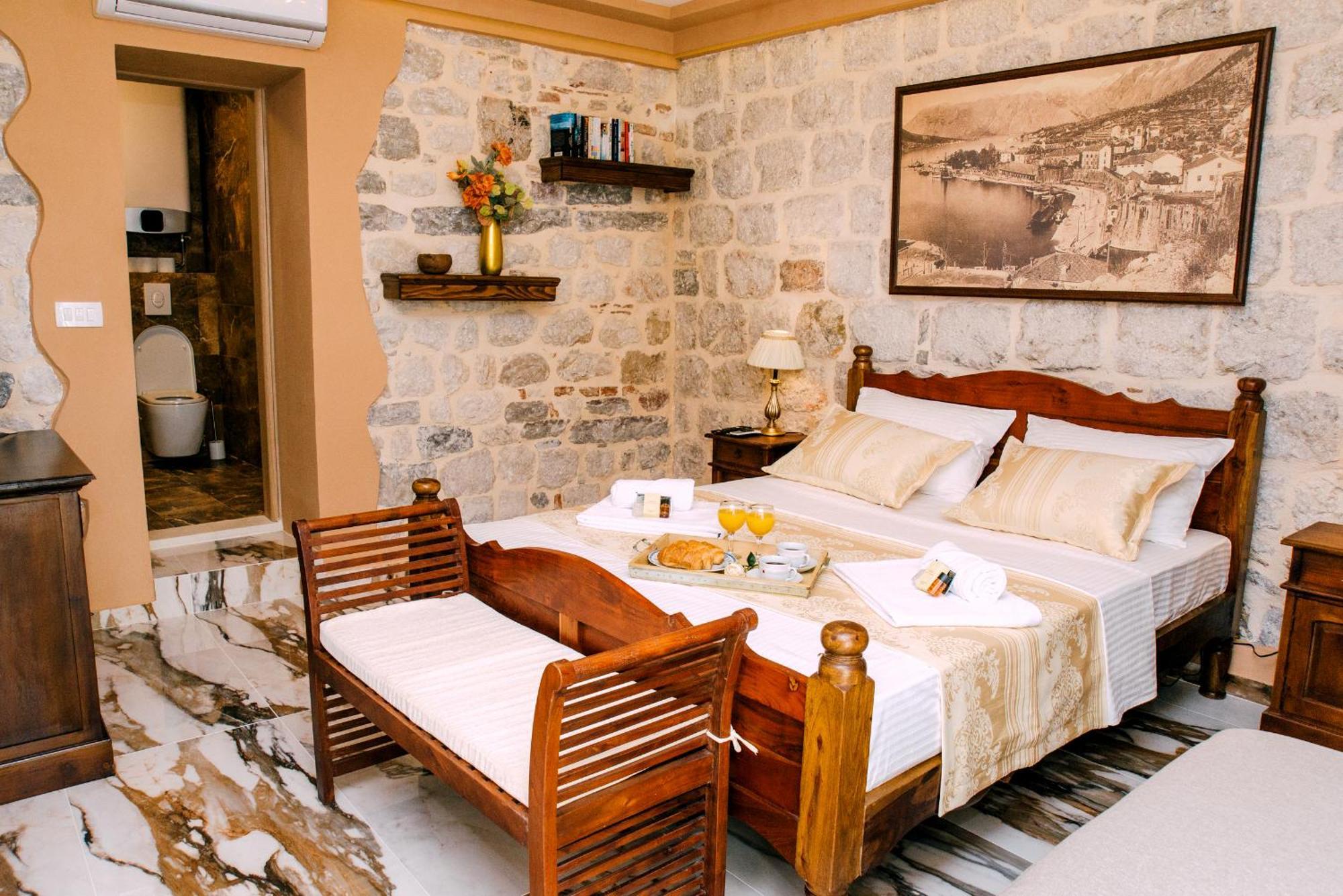 D & Sons Apartments Kotor Bagian luar foto