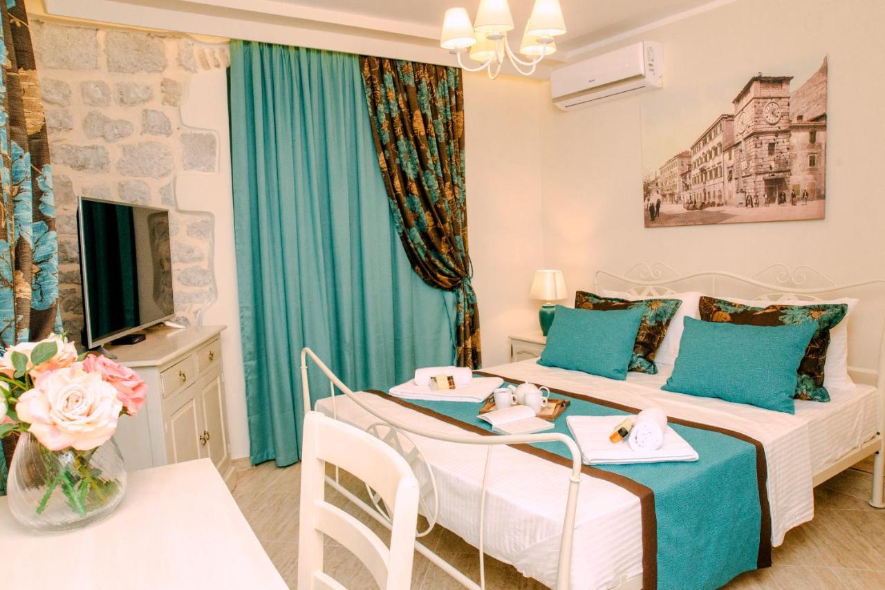 D & Sons Apartments Kotor Bagian luar foto